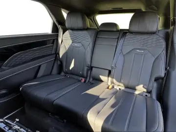 BENTLEY Bentayga EWB Azure  NAIM RSE ParkingHeater