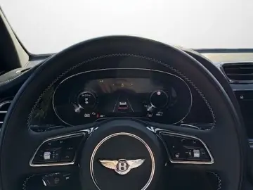 BENTLEY Bentayga EWB Azure  NAIM RSE ParkingHeater