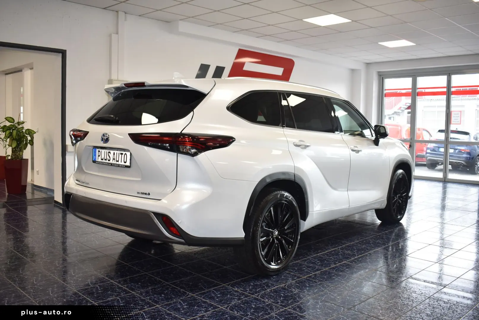 TOYOTA Highlander 2 5 Hybrid Luxury 7-Sitze Navi Panora