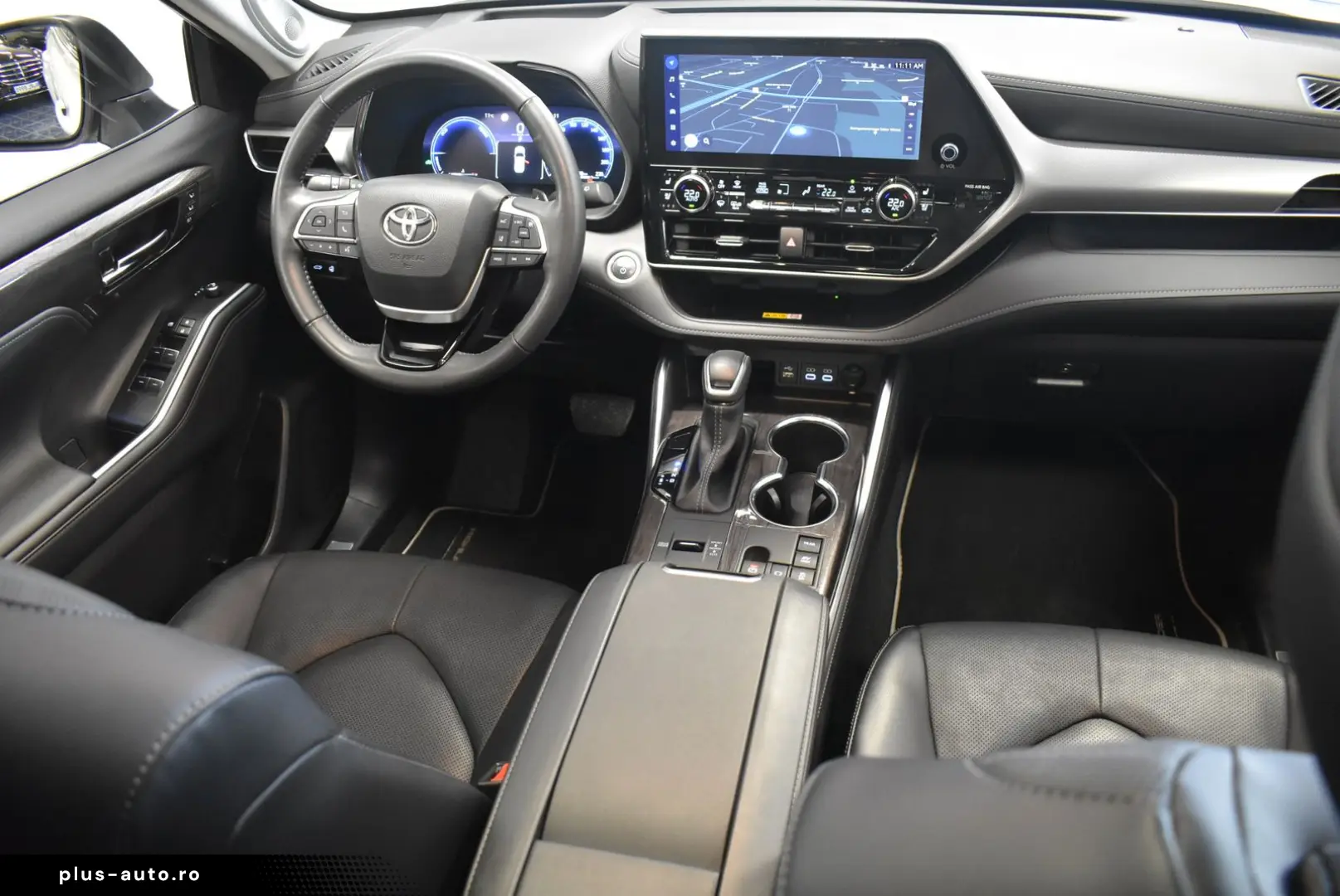 TOYOTA Highlander 2 5 Hybrid Luxury 7-Sitze Navi Panora