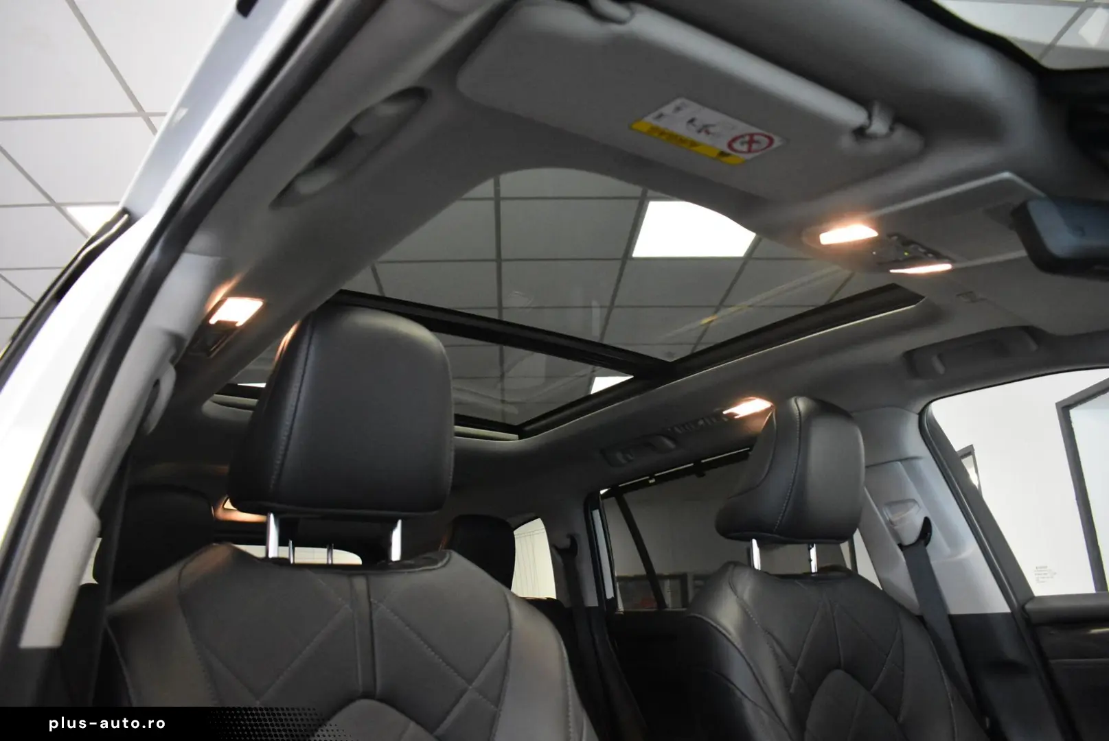 TOYOTA Highlander 2 5 Hybrid Luxury 7-Sitze Navi Panora