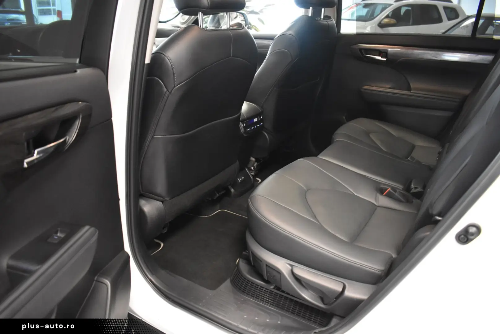 TOYOTA Highlander 2 5 Hybrid Luxury 7-Sitze Navi Panora