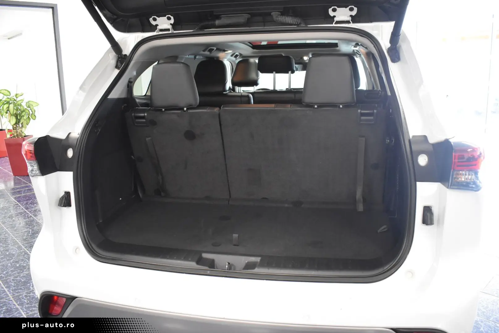 TOYOTA Highlander 2 5 Hybrid Luxury 7-Sitze Navi Panora