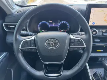 TOYOTA Highlander 2.5 Hybrid Executive  7-Si Leder CAM