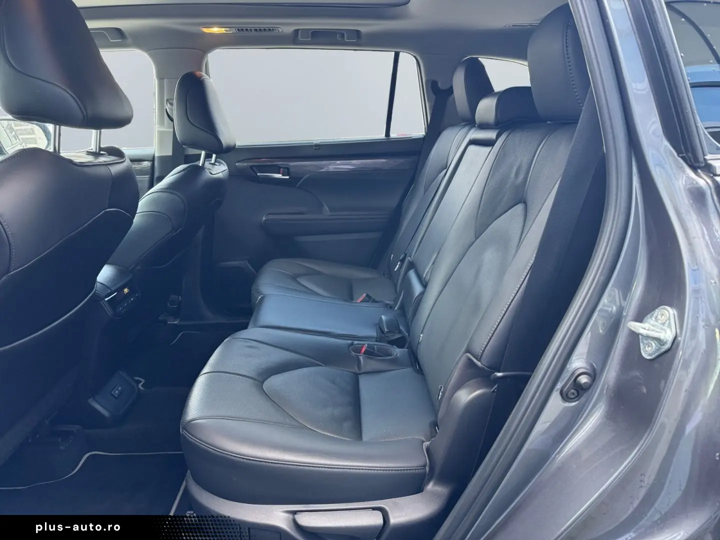 TOYOTA Highlander 2.5 Hybrid Executive  7-Si Leder CAM
