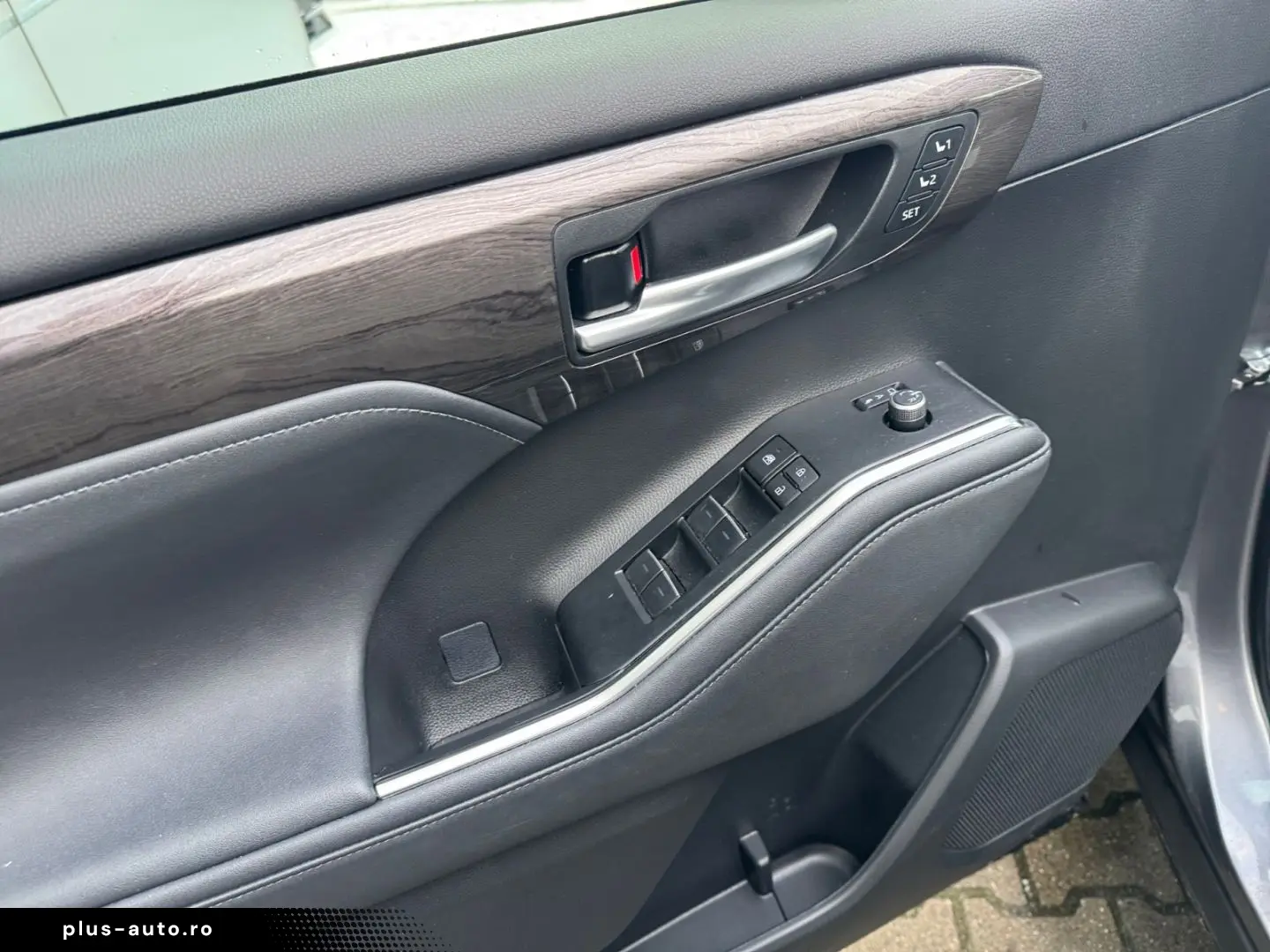 TOYOTA Highlander 2.5 Hybrid Executive  7-Si Leder CAM