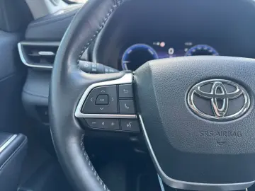 TOYOTA Highlander 2.5 Hybrid Executive  7-Si Leder CAM