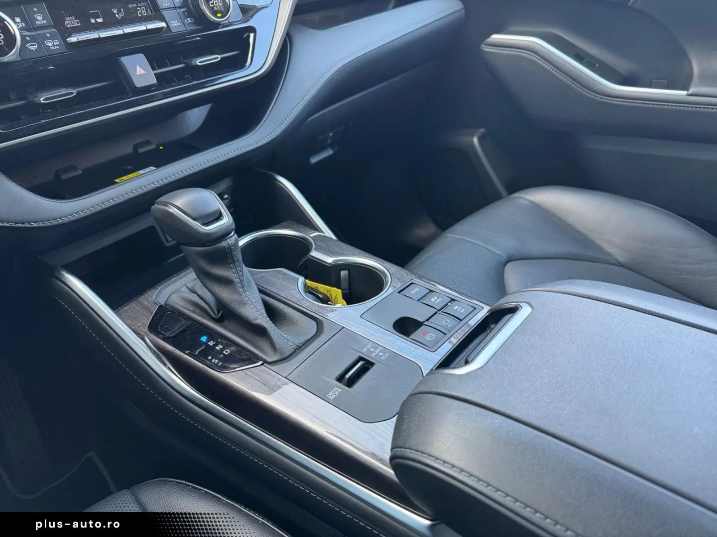 TOYOTA Highlander 2.5 Hybrid Executive  7-Si Leder CAM