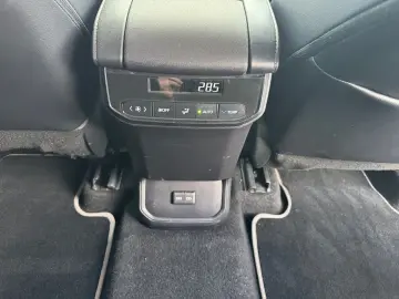 TOYOTA Highlander 2.5 Hybrid Executive  7-Si Leder CAM