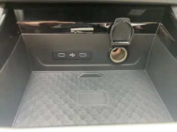 RENAULT Austral Evolution 1.3 TCe 160 Automatik Navi