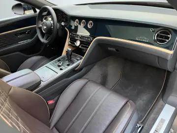 BENTLEY Flying Spur Mulliner V8 HYBRID - MY2025 -
