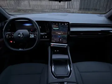 RENAULT Austral Equilibre TCe 140  CarPlay