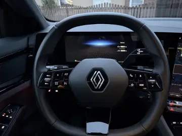 RENAULT Austral Equilibre TCe 140  CarPlay