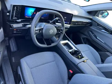 RENAULT Austral 160 Evolution TEMPOMAT LED KEYLESSGO DAB