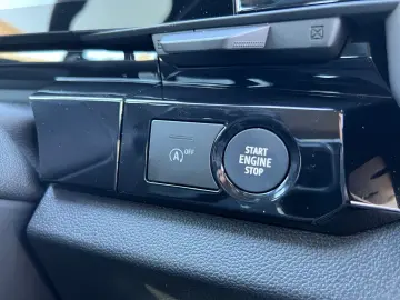 RENAULT Austral 160 Evolution TEMPOMAT LED KEYLESSGO DAB