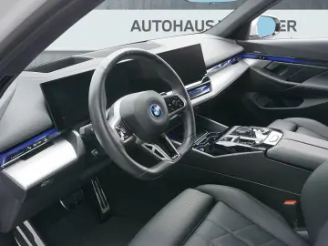 BMW i5 eDrive40 Limousine M Sportpaket Head-Up DAB