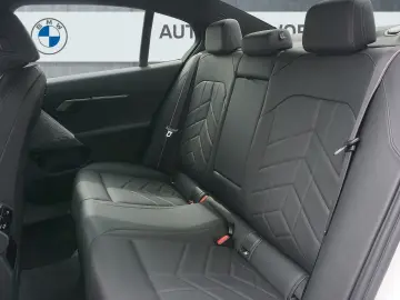 BMW i5 eDrive40 Limousine M Sportpaket Head-Up DAB