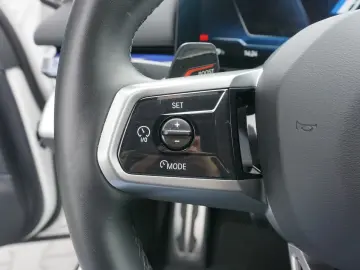 BMW i5 eDrive40 Limousine M Sportpaket Head-Up DAB