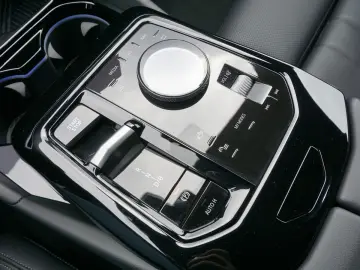 BMW i5 eDrive40 Limousine M Sportpaket Head-Up DAB