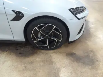 BYD Seal AWD Excellence 82 5KWH NAVI LED 360  HUD SH