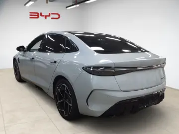 BYD Seal AWD Excellence 82 5KWH NAVI LED 360  HUD SH