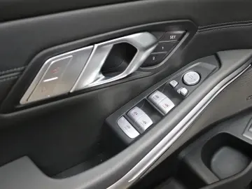 BMW Touring Competition M xDrive 375 kW (510 PS) ...