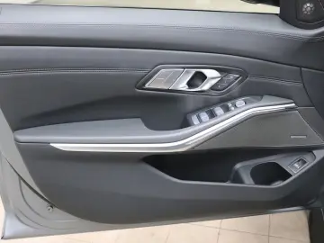 BMW Touring Competition M xDrive 375 kW (510 PS) ...