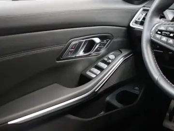 BMW Touring Competition M xDrive 375 kW (510 PS) ...