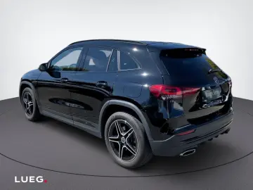 MERCEDES-BENZ GLA 250 e Airpanel Aug Distronic Night ACC