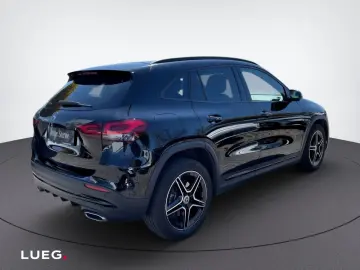 MERCEDES-BENZ GLA 250 e Airpanel Aug Distronic Night ACC