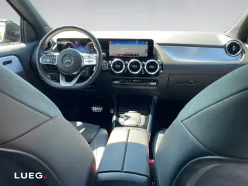 MERCEDES-BENZ GLA 250 e Airpanel Aug Distronic Night ACC