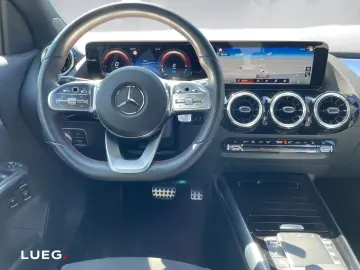 MERCEDES-BENZ GLA 250 e Airpanel Aug Distronic Night ACC
