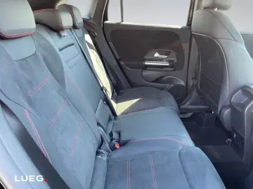 MERCEDES-BENZ GLA 250 e Airpanel Aug Distronic Night ACC