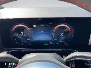 MERCEDES-BENZ GLA 250 e Airpanel Aug Distronic Night ACC