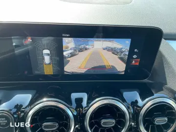 MERCEDES-BENZ GLA 250 e Airpanel Aug Distronic Night ACC