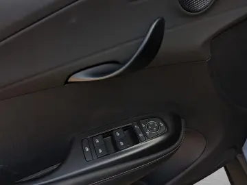 BYD Dolphin 150 kW Design WÄRME NAV LED GJR