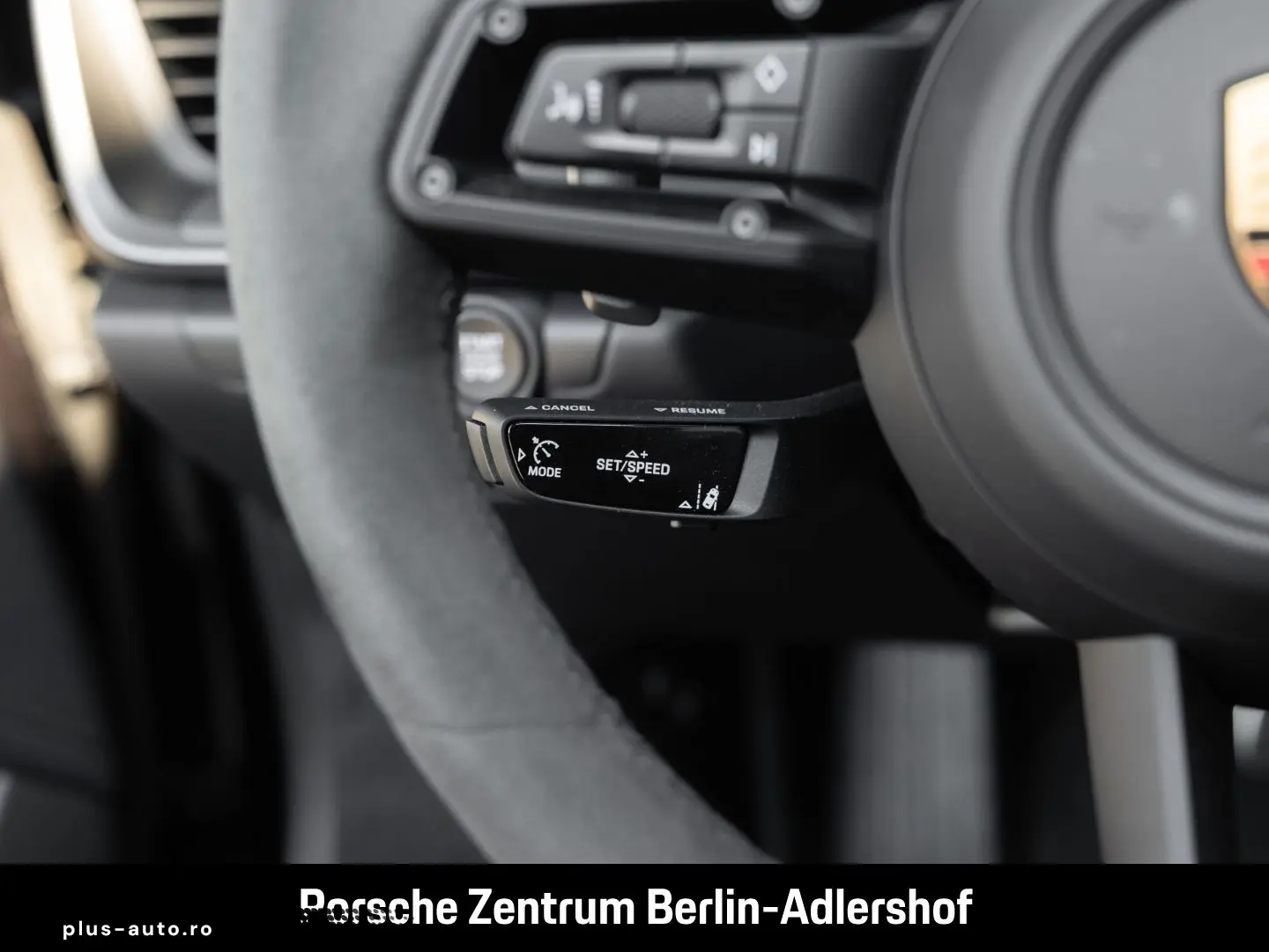 PORSCHE 992 911 Carrera Cabrio Sportabgas Surround-View