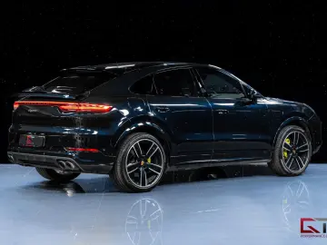 PORSCHE Cayenne E-Hyb Coupé SportDesign 22  Pano Matrix