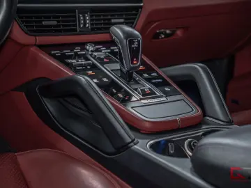 PORSCHE Cayenne E-Hyb Coupé SportDesign 22  Pano Matrix