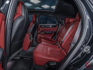 PORSCHE Cayenne E-Hyb Coupé SportDesign 22  Pano Matrix