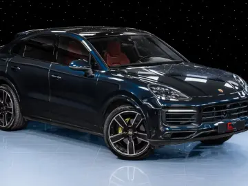 PORSCHE Cayenne E-Hyb Coupé SportDesign 22  Pano Matrix