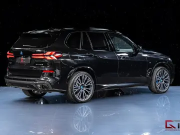 BMW X5 xDrive50e M-Sport Comfort  B&W Pano Sky 22