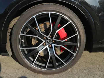 AUDI Q7 S line 55 TFSI quattro 7-SITZER AHK PANO STHZ