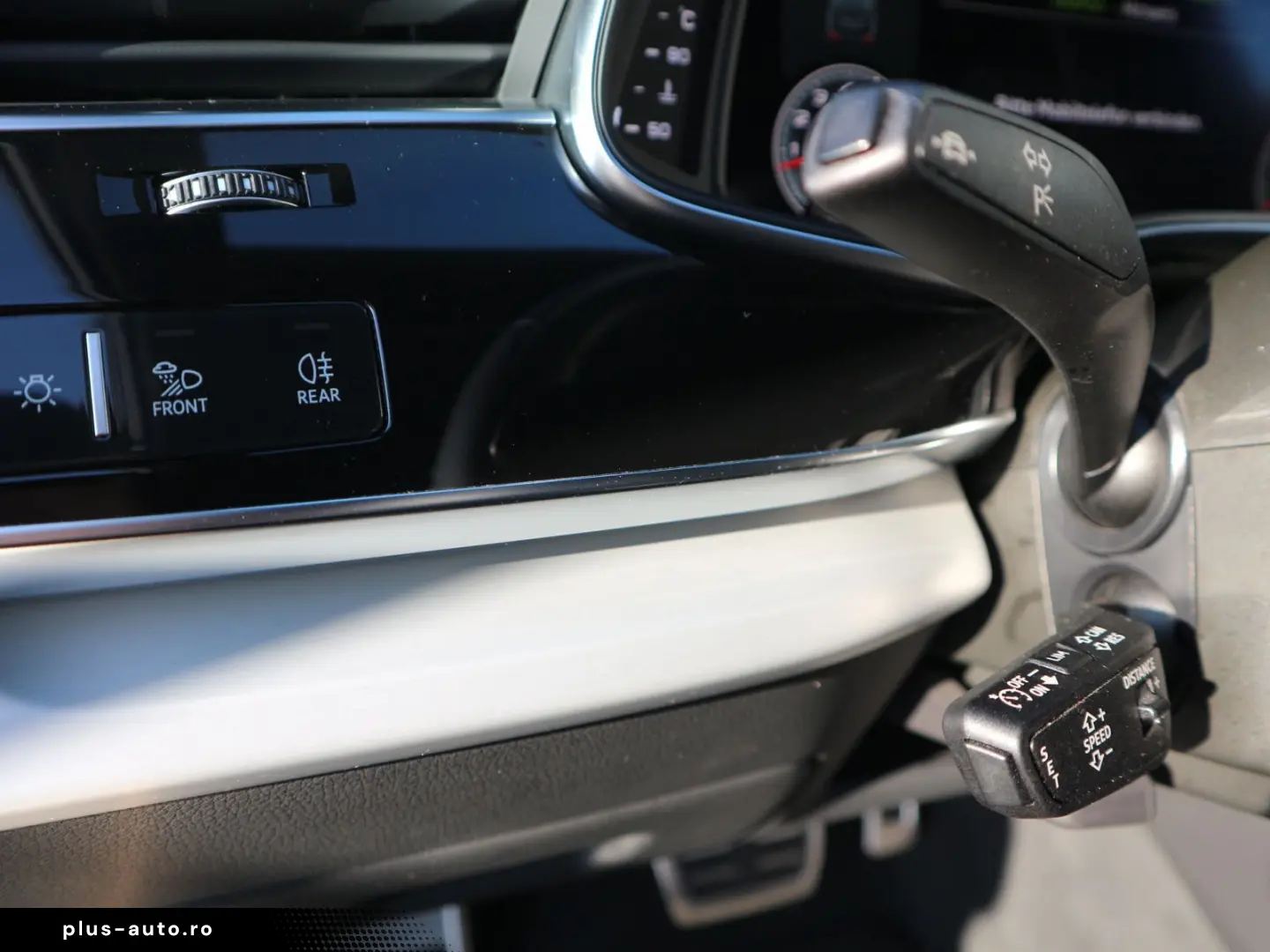 AUDI Q7 S line 55 TFSI quattro 7-SITZER AHK PANO STHZ