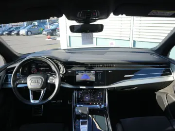 AUDI Q7 S line 55 TFSI quattro 7-SITZER AHK PANO STHZ