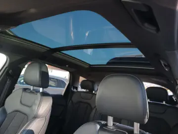 AUDI Q7 S line 55 TFSI quattro 7-SITZER AHK PANO STHZ