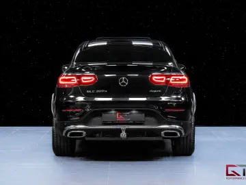 MERCEDES-BENZ GLC 300 e Coupé 4M AMG ACC
