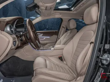 MERCEDES-BENZ GLC 300 e Coupé 4M AMG ACC
