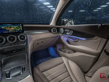MERCEDES-BENZ GLC 300 e Coupé 4M AMG ACC