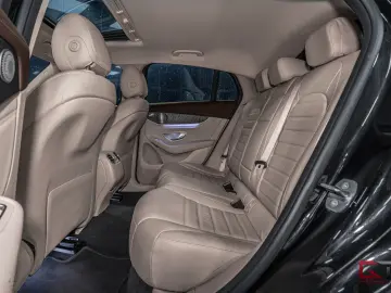 MERCEDES-BENZ GLC 300 e Coupé 4M AMG ACC